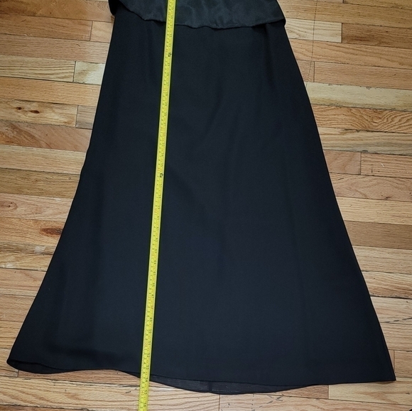 Chadwick's Evening Dress - Picture 9 of 10